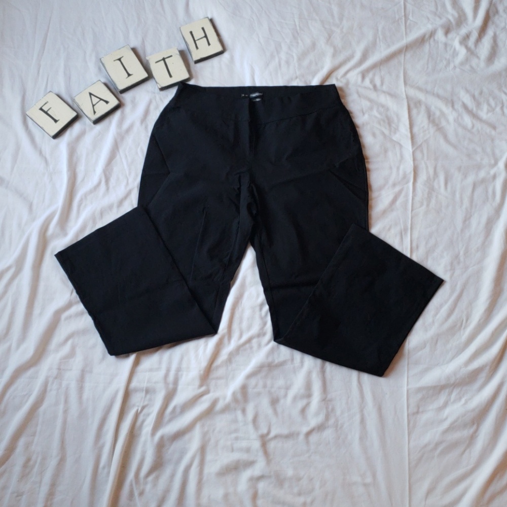 Stretchy black dress pant
